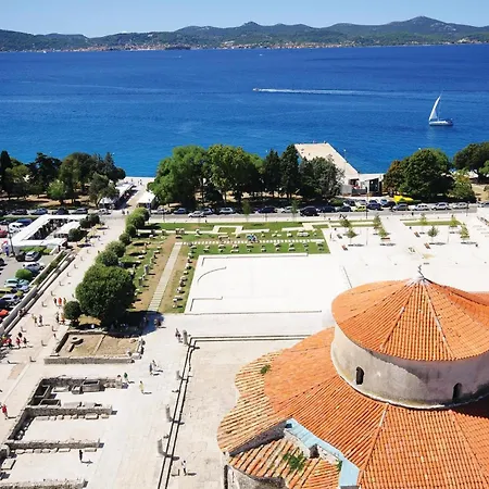아파트 2 Bedroom Amazing Apartment In Zadar *
