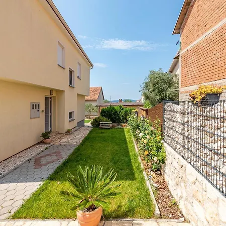 2 Bedroom Amazing Apartment In Zadar Lejlighed Zadar