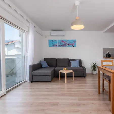 Lejlighed 2 Bedroom Amazing Apartment In Zadar